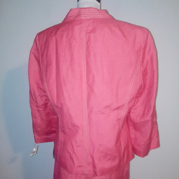 Size 16 Skirt Suit - Picture 4 of 12